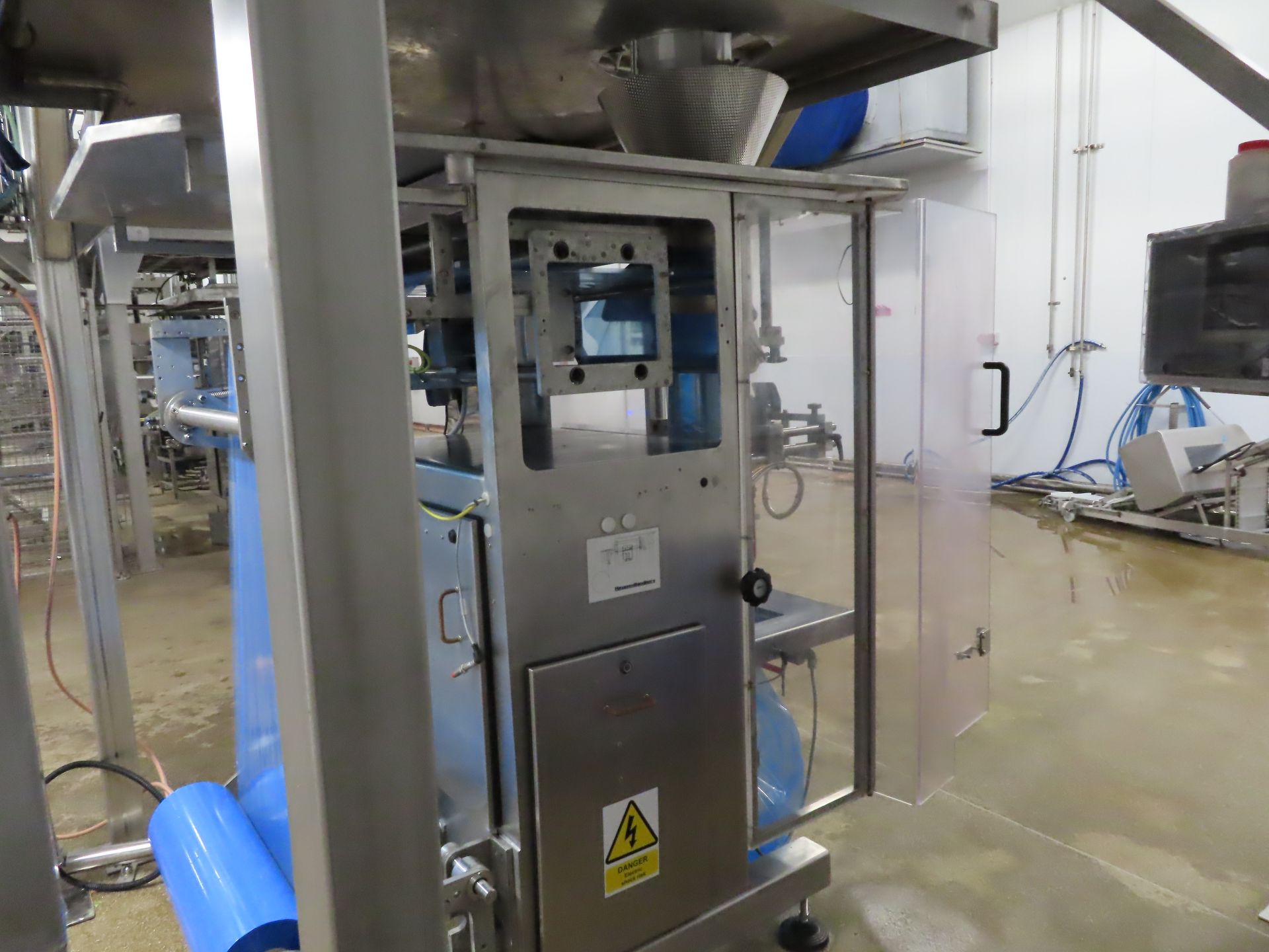 SANDIACRE VERTICAL FORM FILL AND SEAL MACHINE. - Image 6 of 8