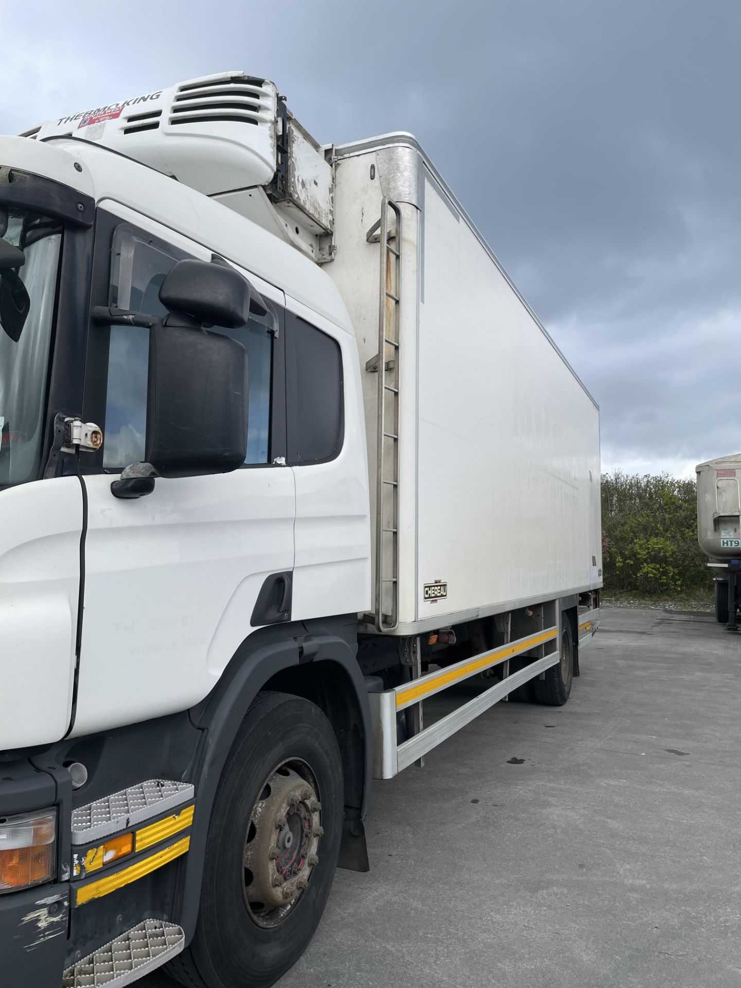 SCANIA REFRIGERATED TRUCK 25 FT 6 - REG 08 TN 462 - Image 4 of 5