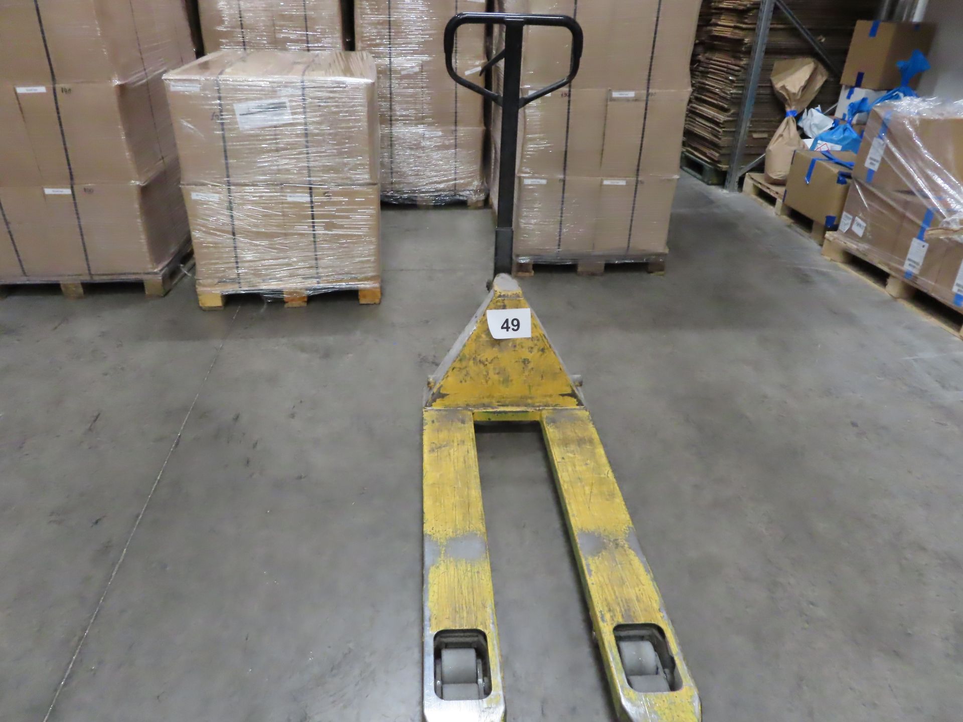 PALLET TRUCK.