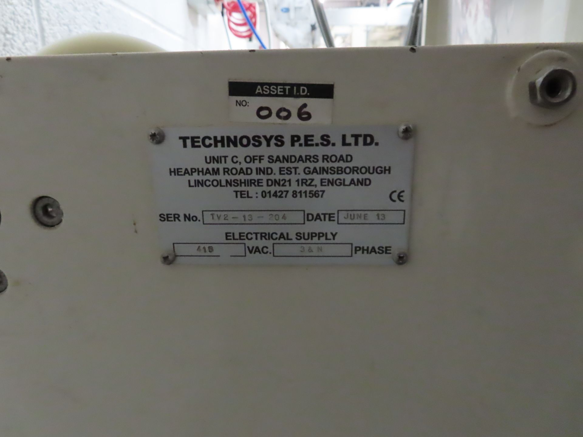 TECHNOSYS VERTICAL FORM FILL AND SEAL MACHINE. - Image 7 of 9