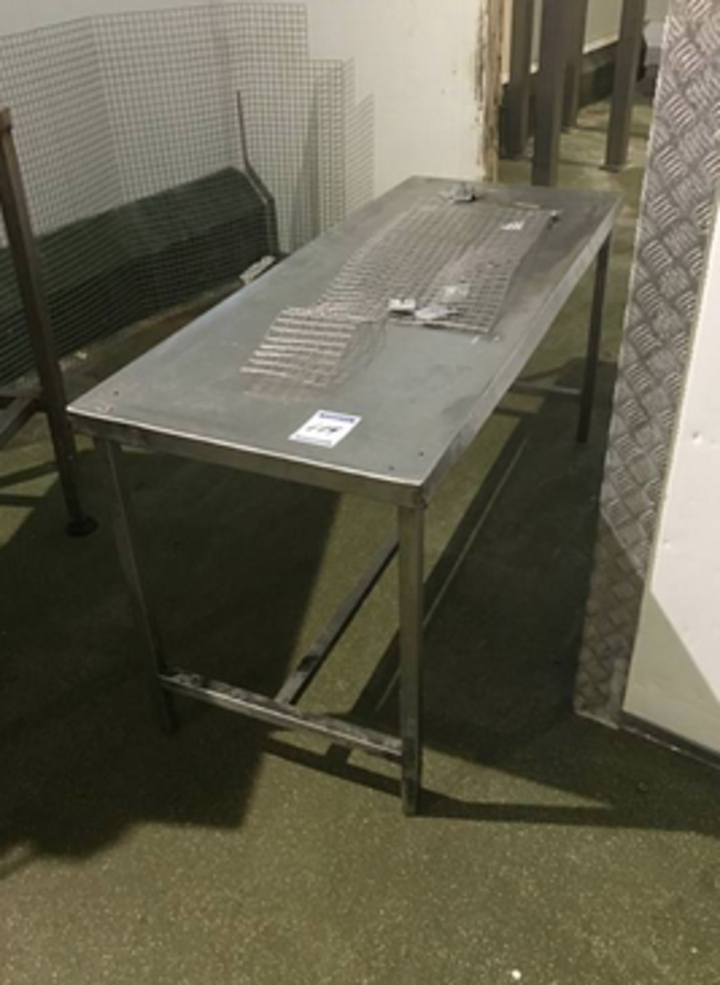 STAINLESS STEEL TABLE. - Image 2 of 2