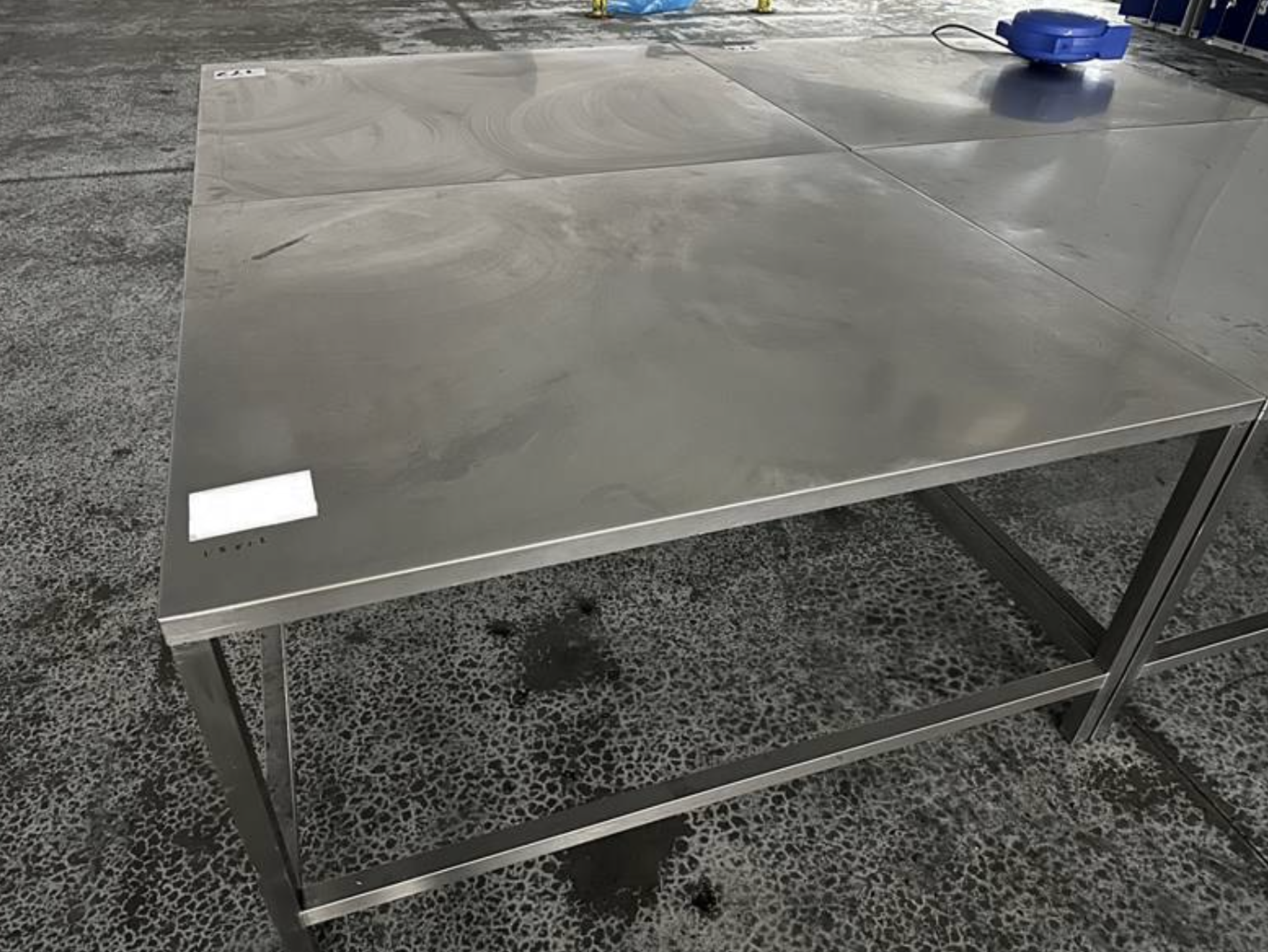 HEAVY DUTY STAINLESS STEEL TABLE.