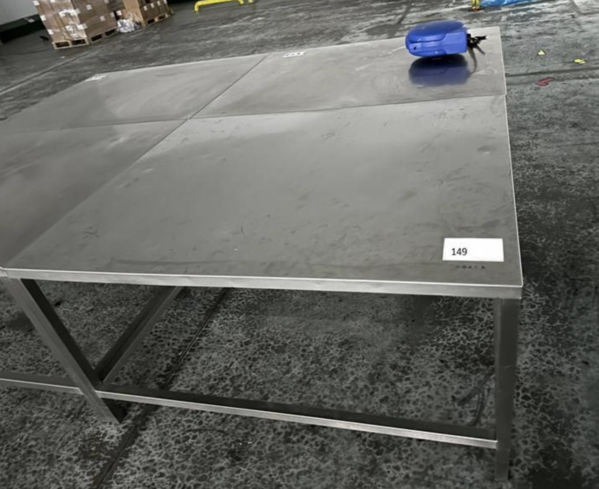 HEAVY DUTY STAINLESS STEEL TABLE.