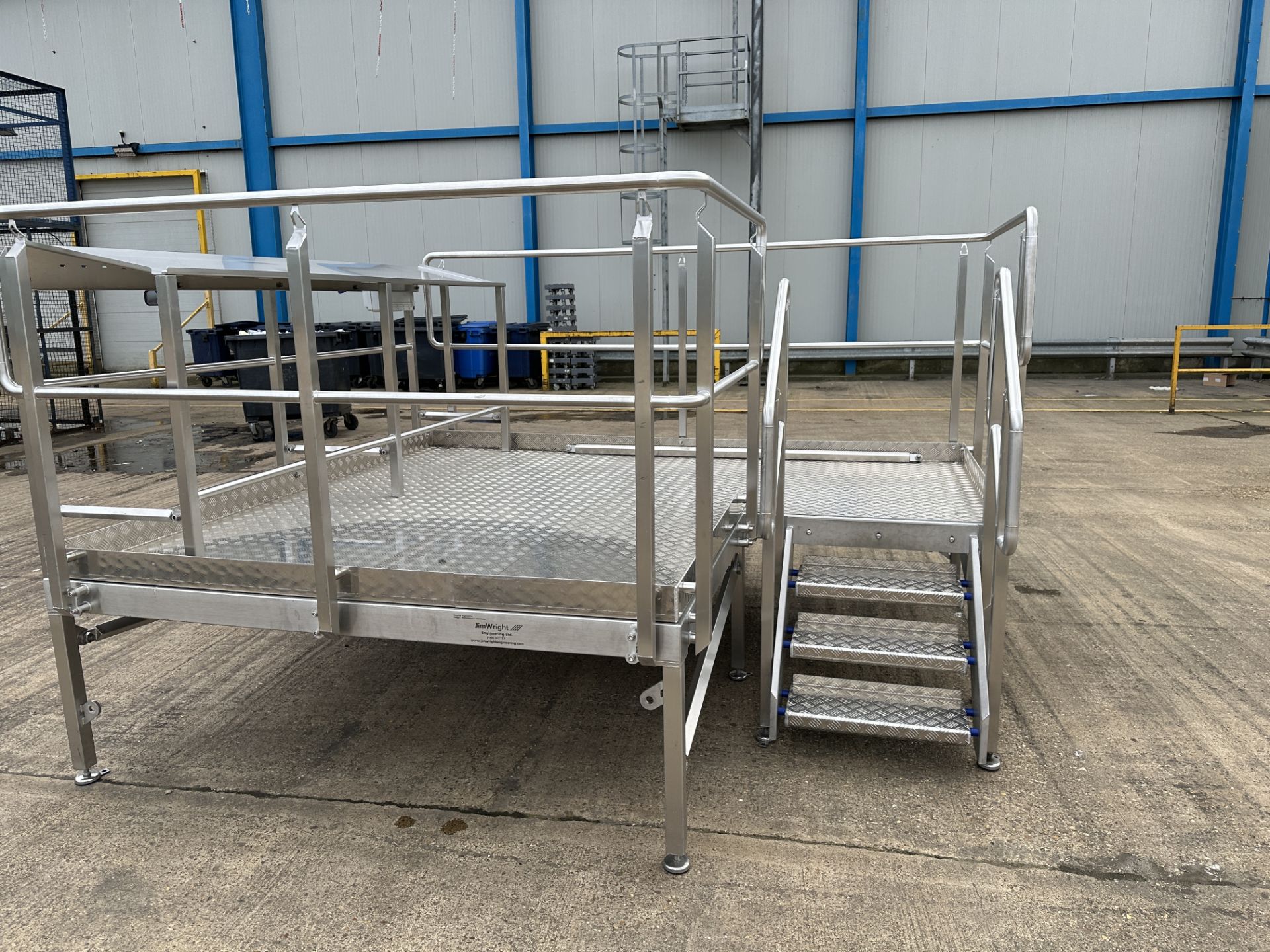 STAINLESS STEEL HEAVY DUTY PLATFORM. - Image 3 of 4