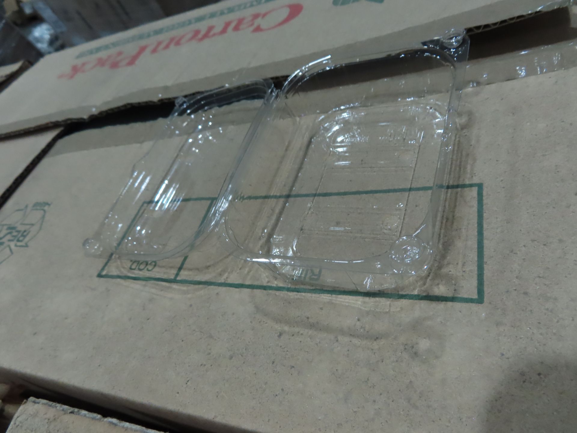 PALLET OF CLEAR TRAYS WITH LIDS. - Image 2 of 2