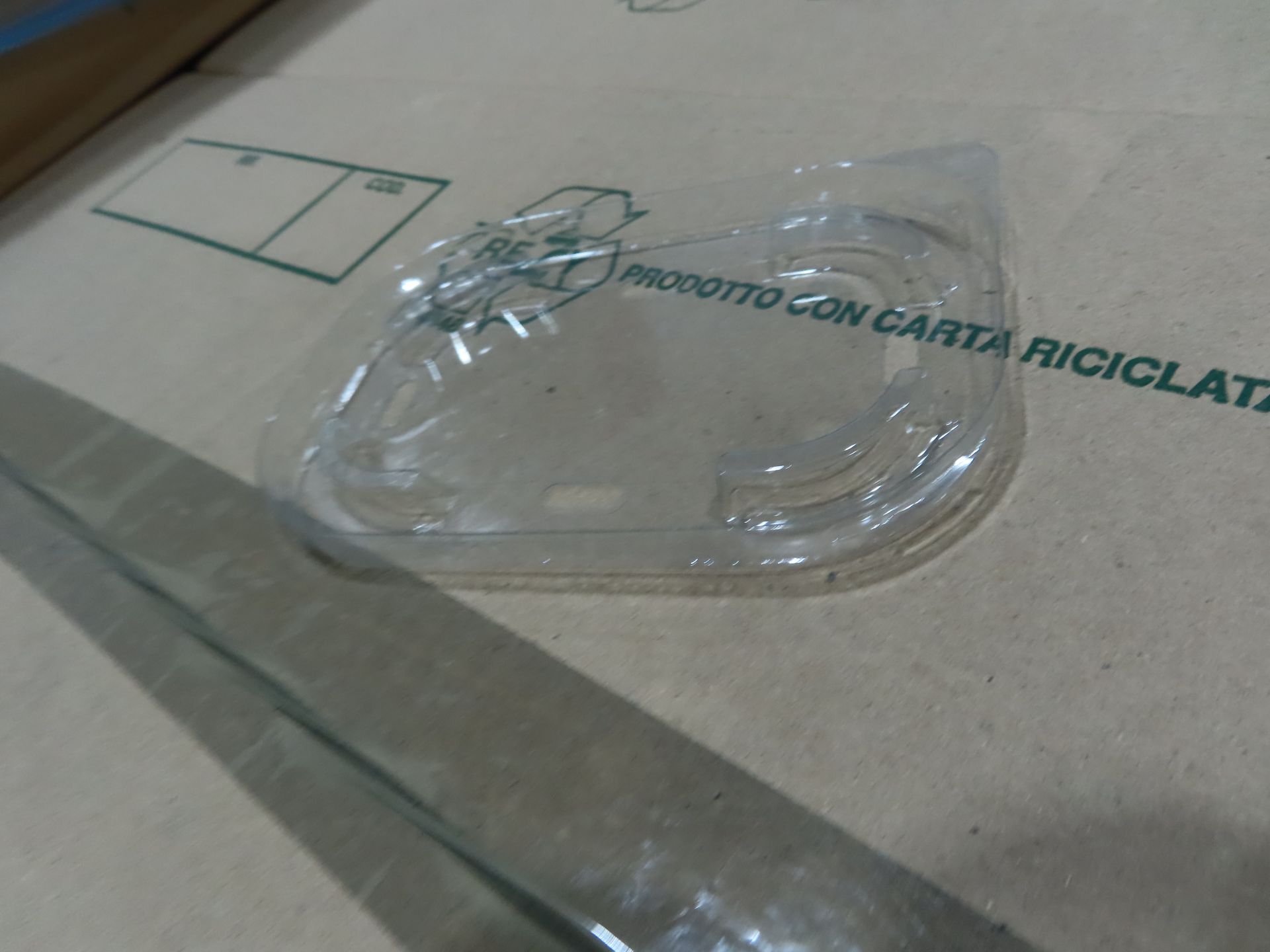 PALLET OF PLASTIC CLEAR LIDS. - Image 2 of 2