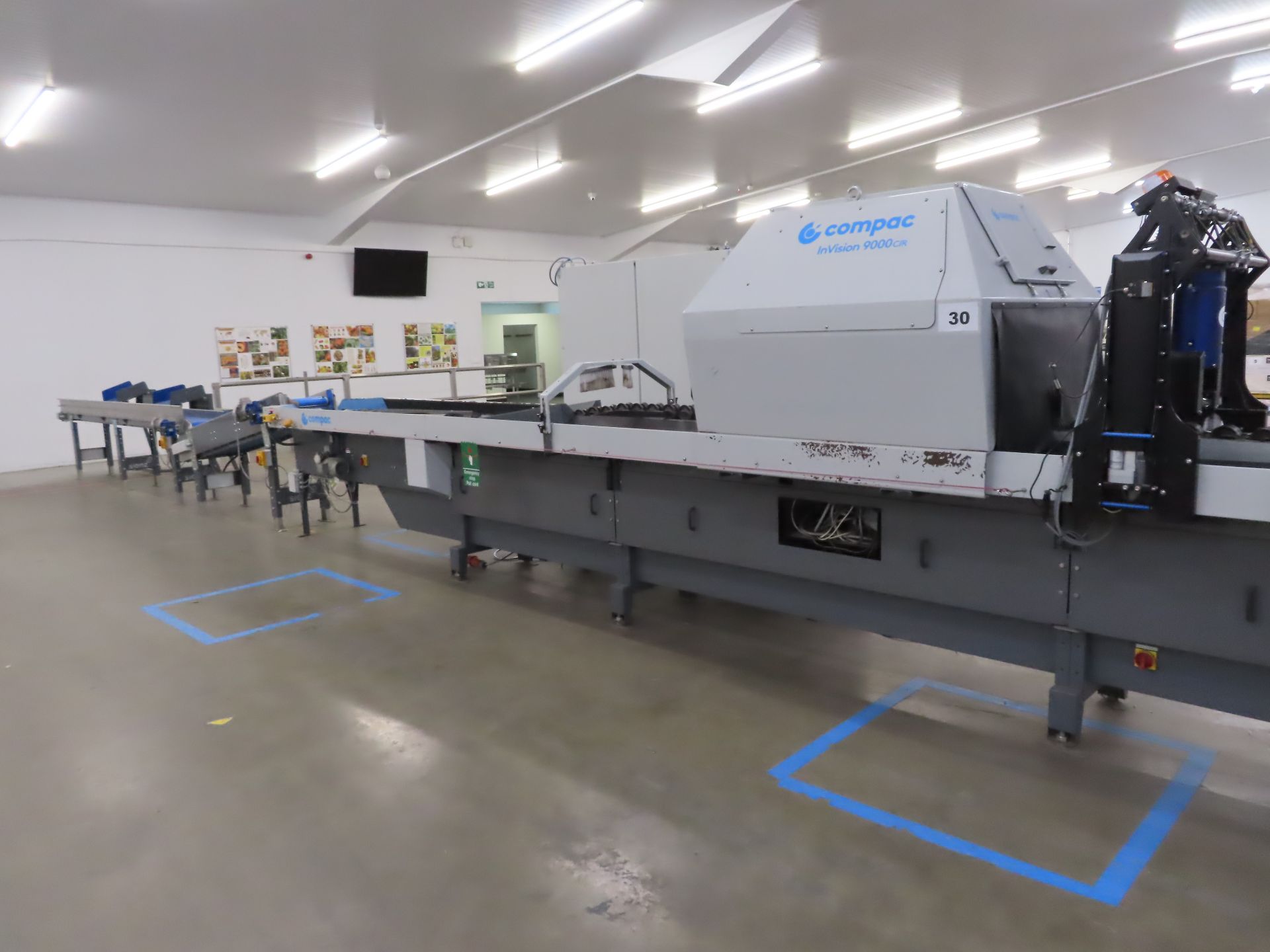 COMPAC INVISION 9000 CIR GRADING & SORTER.