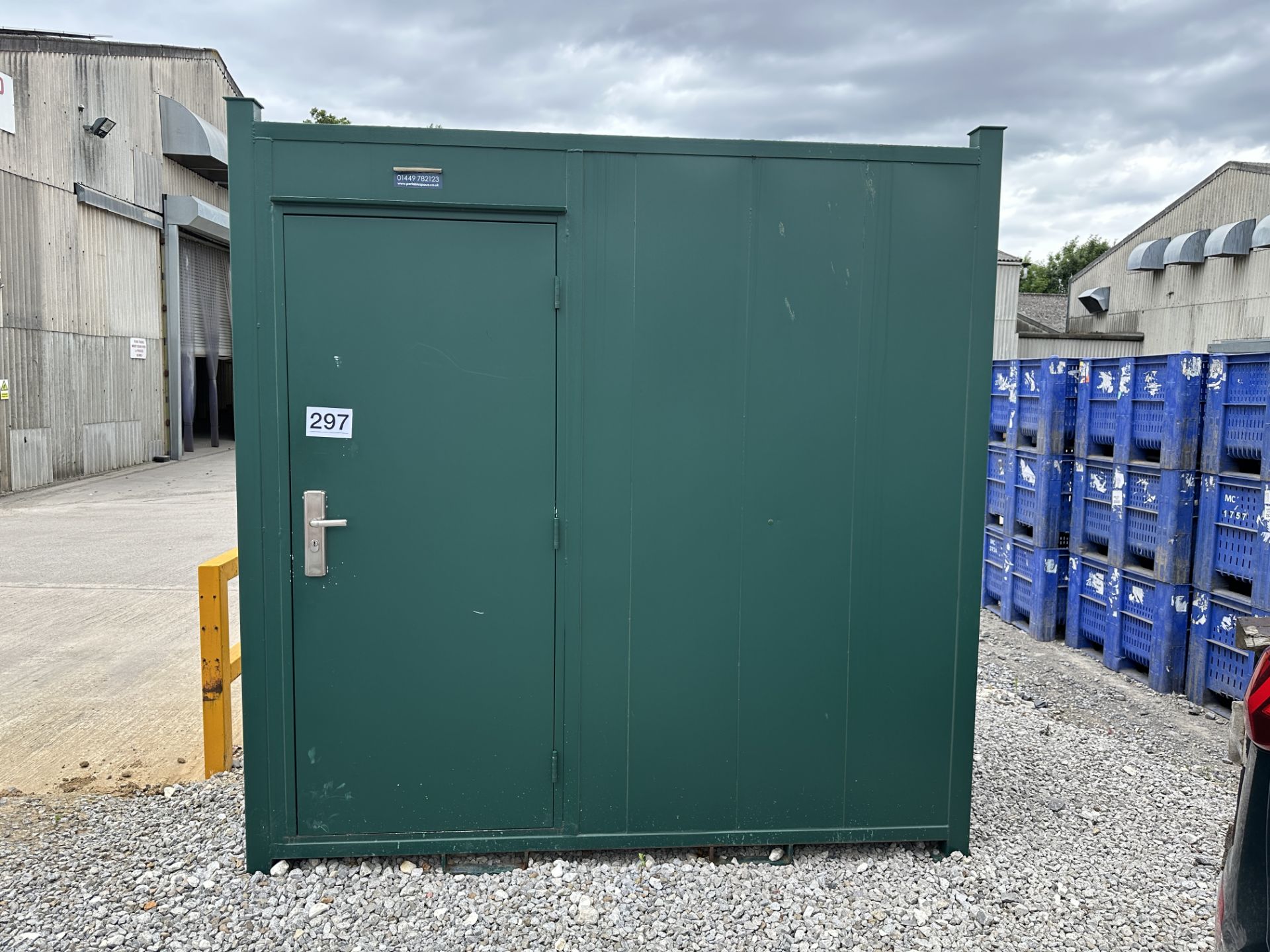 PORTABLE SHOWER BLOCK AND TOILET. - Image 5 of 6
