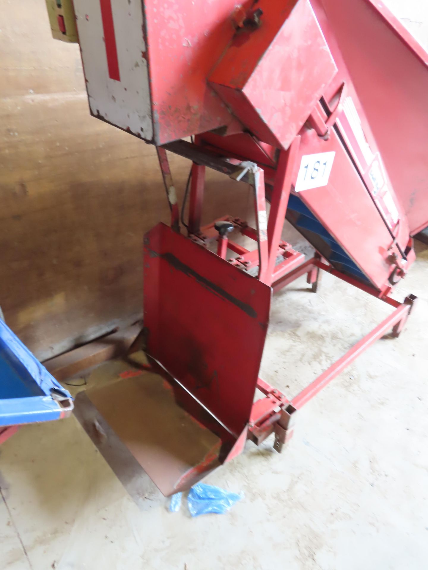 TONG CONVEYORISED BAG FILLER. - Image 2 of 3