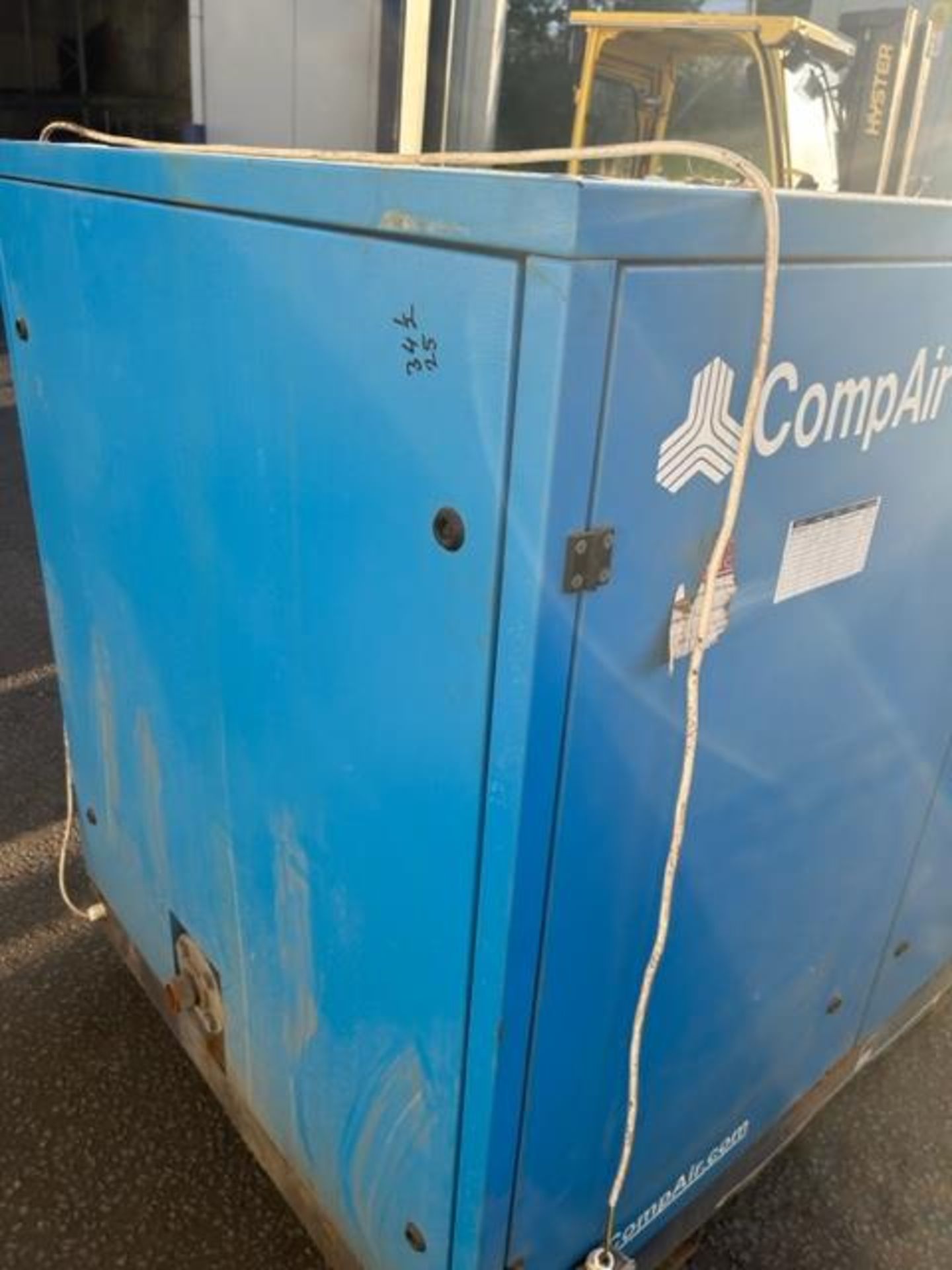 AIR COMPRESSOR. - Image 3 of 4