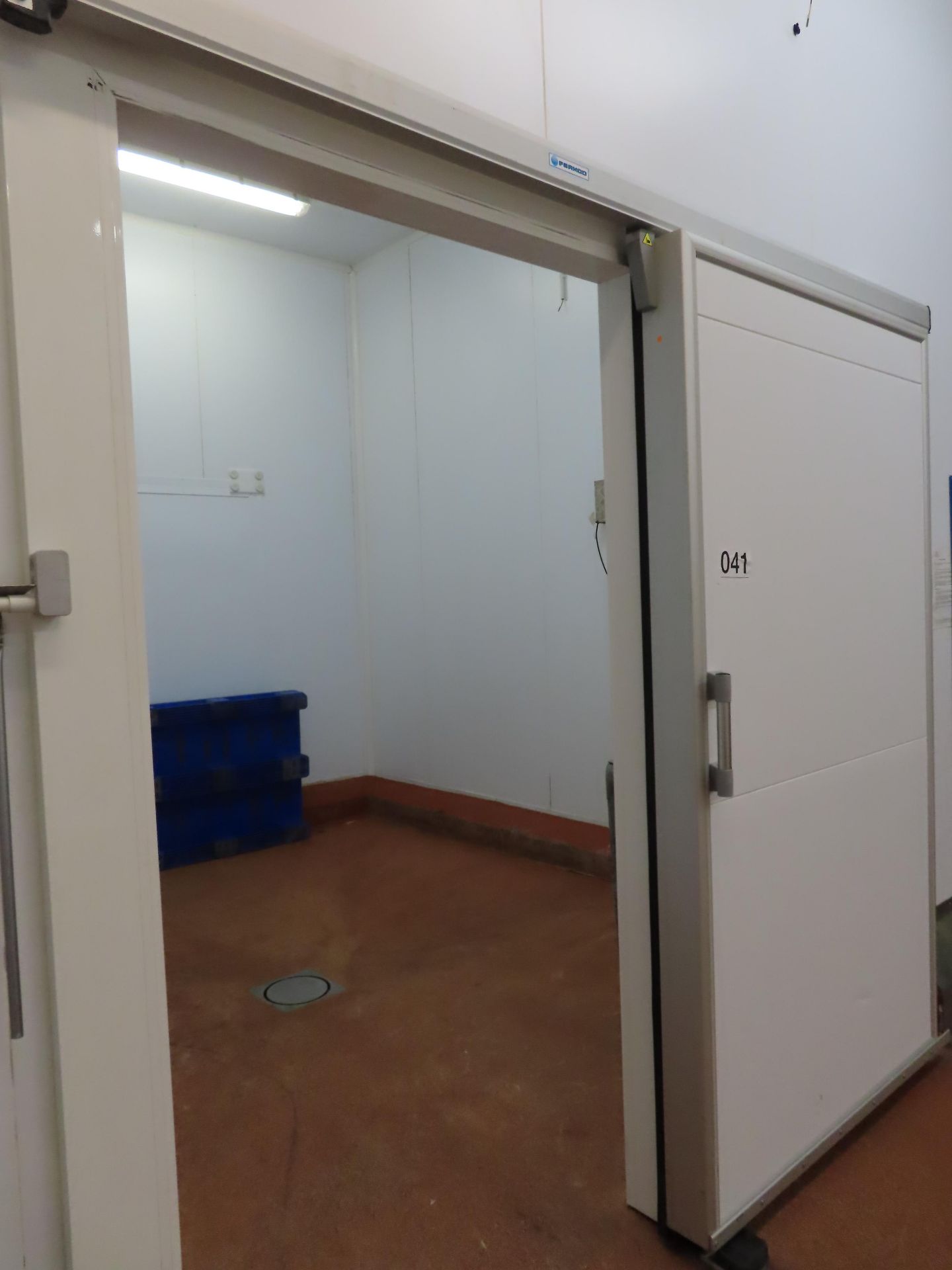 FERMOD SLIDING DOOR. - Image 2 of 2