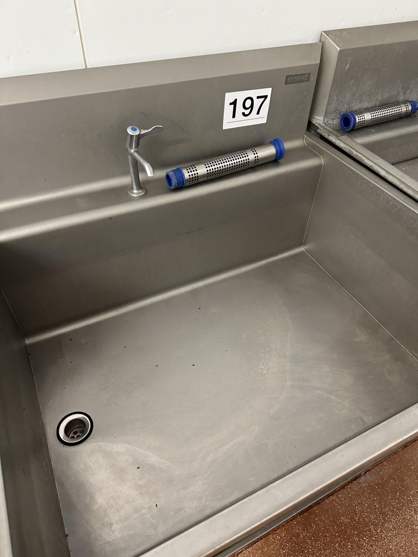 SYSPAL FREE STANDING DEEP SINK. - Image 2 of 2