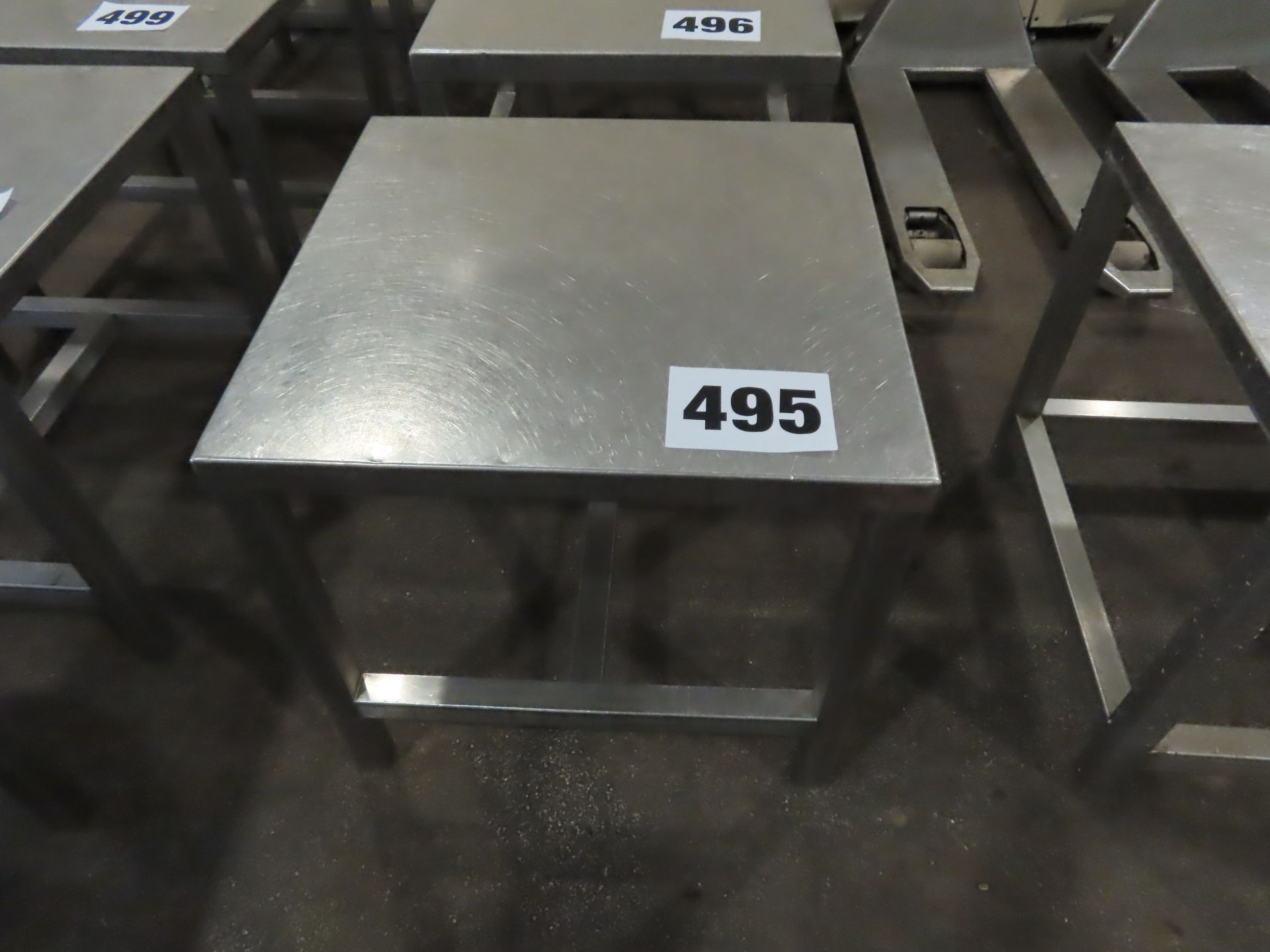 S/S TABLE.