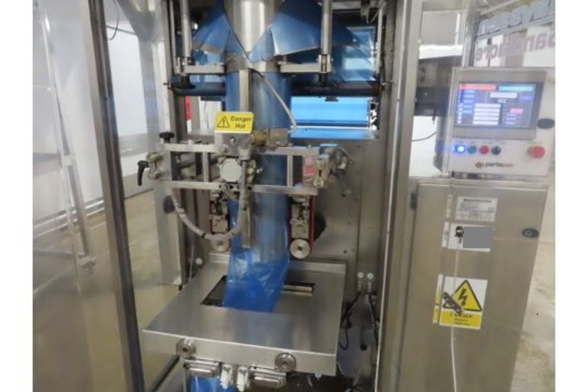 SANDIACRE VERTICAL FORM FILL AND SEAL MACHINE. - Image 2 of 4