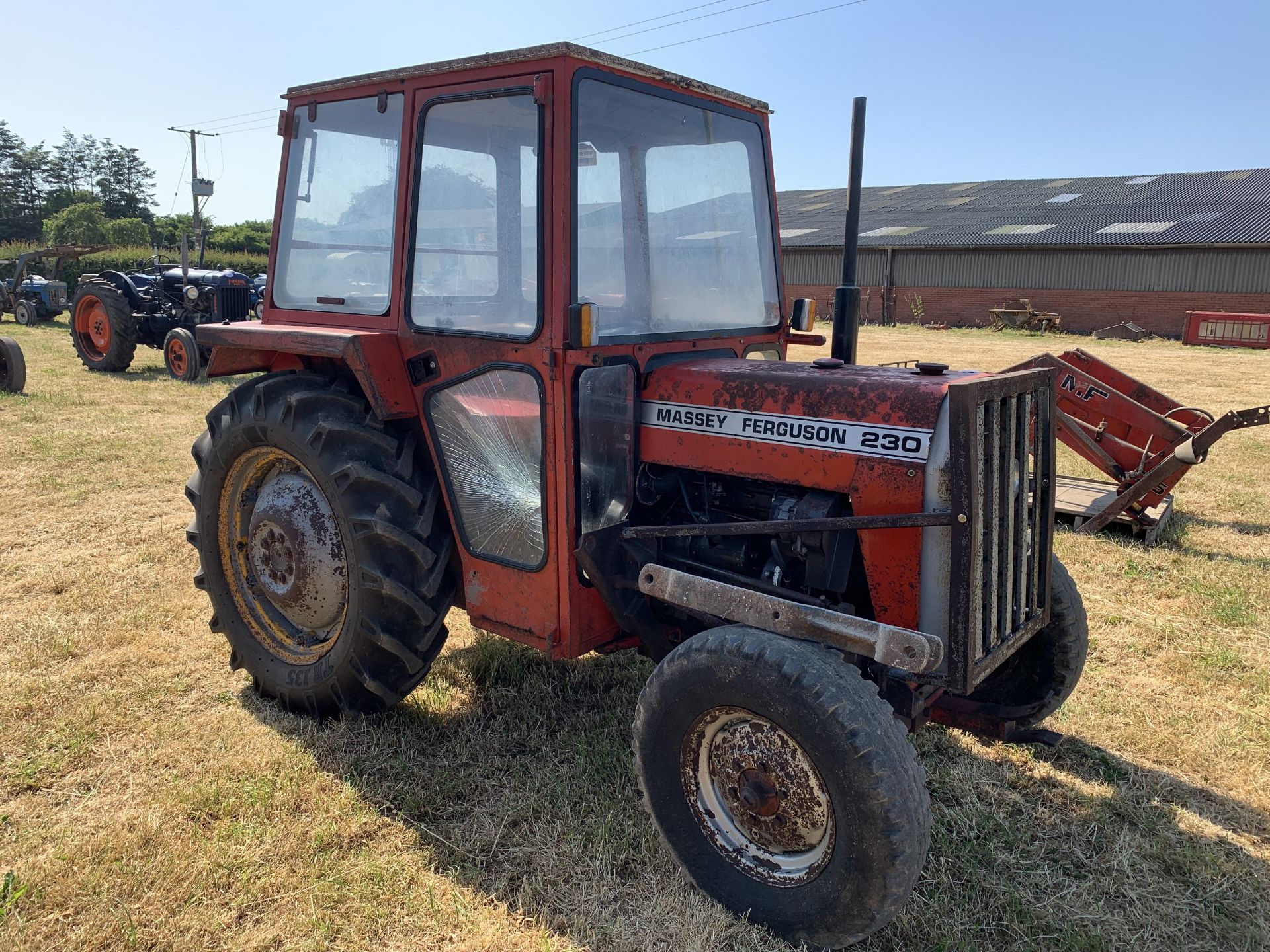 Massey Ferguson 230 tractor, B813 XAG, 3255 hours, with MF 75 front loader - Image 6 of 6