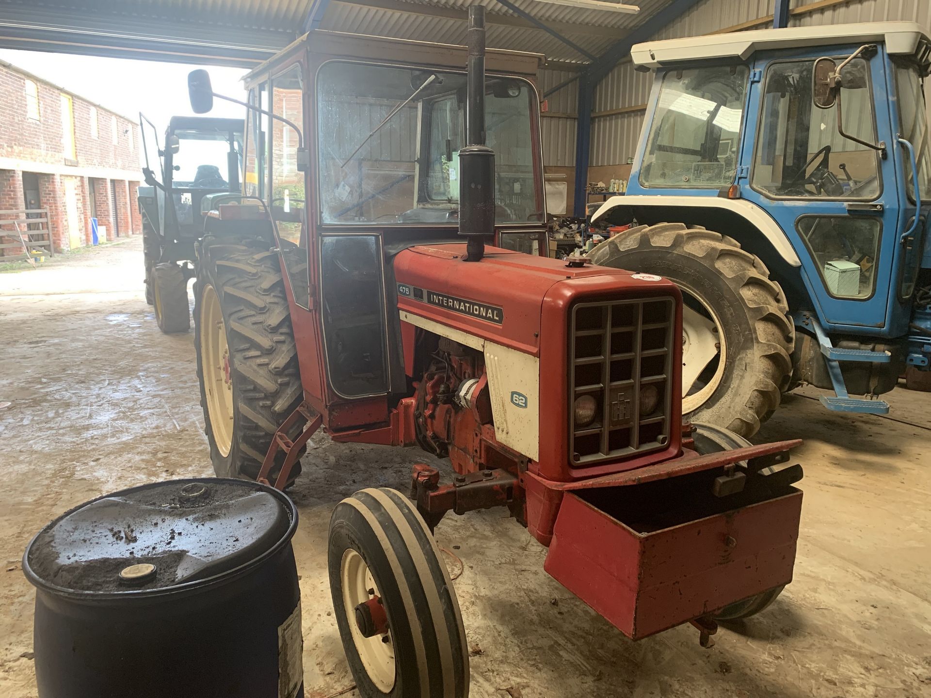 NO VAT International 475 tractor, OBT 847P, 4403 hours, with V5, SOLD IN AID OF YORKSHIRE CANCER RES