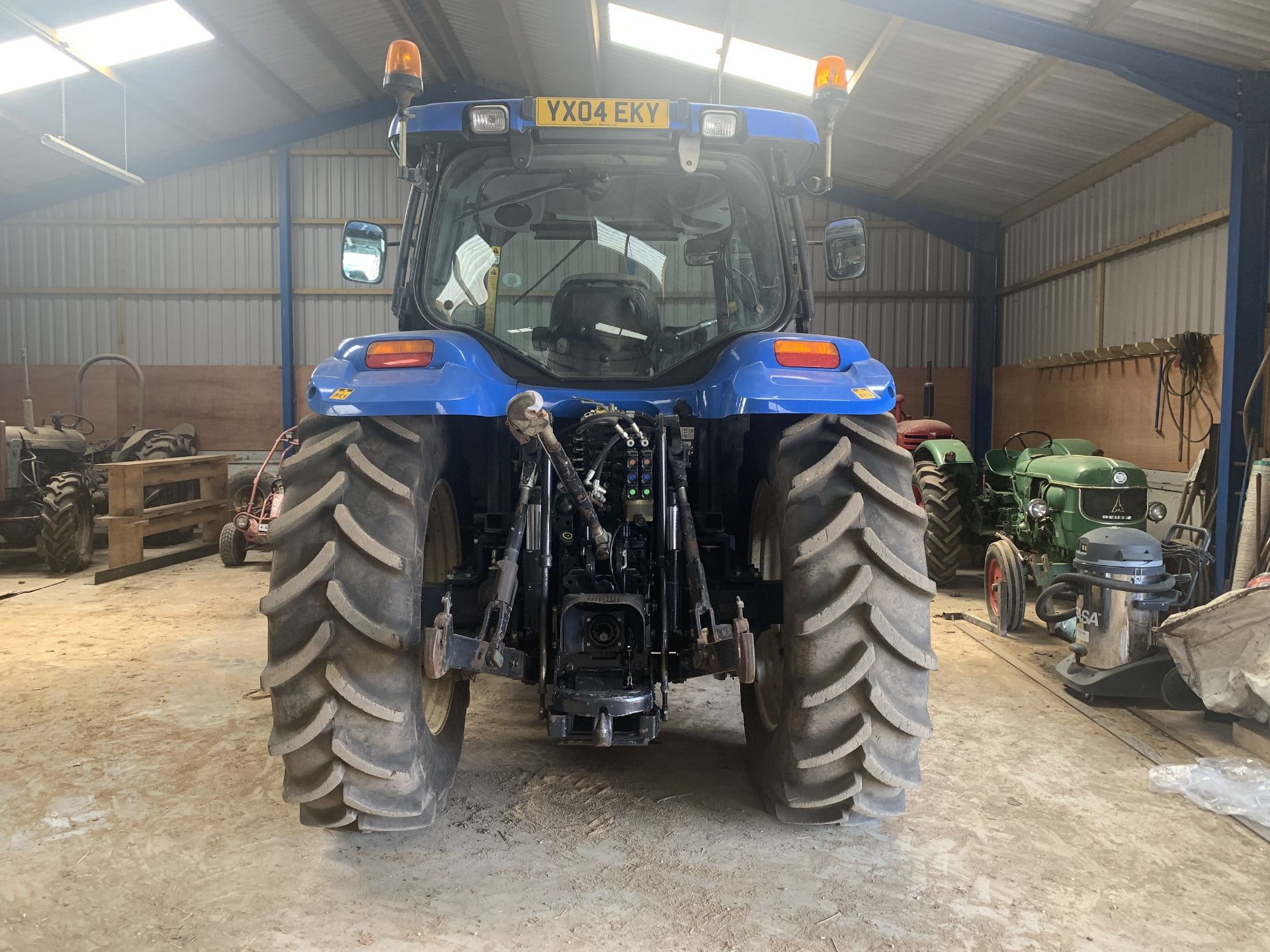 New Holland TS125A tractor, YX04 EKY, 4000 hours, with front linkage, with V5 - Image 9 of 10