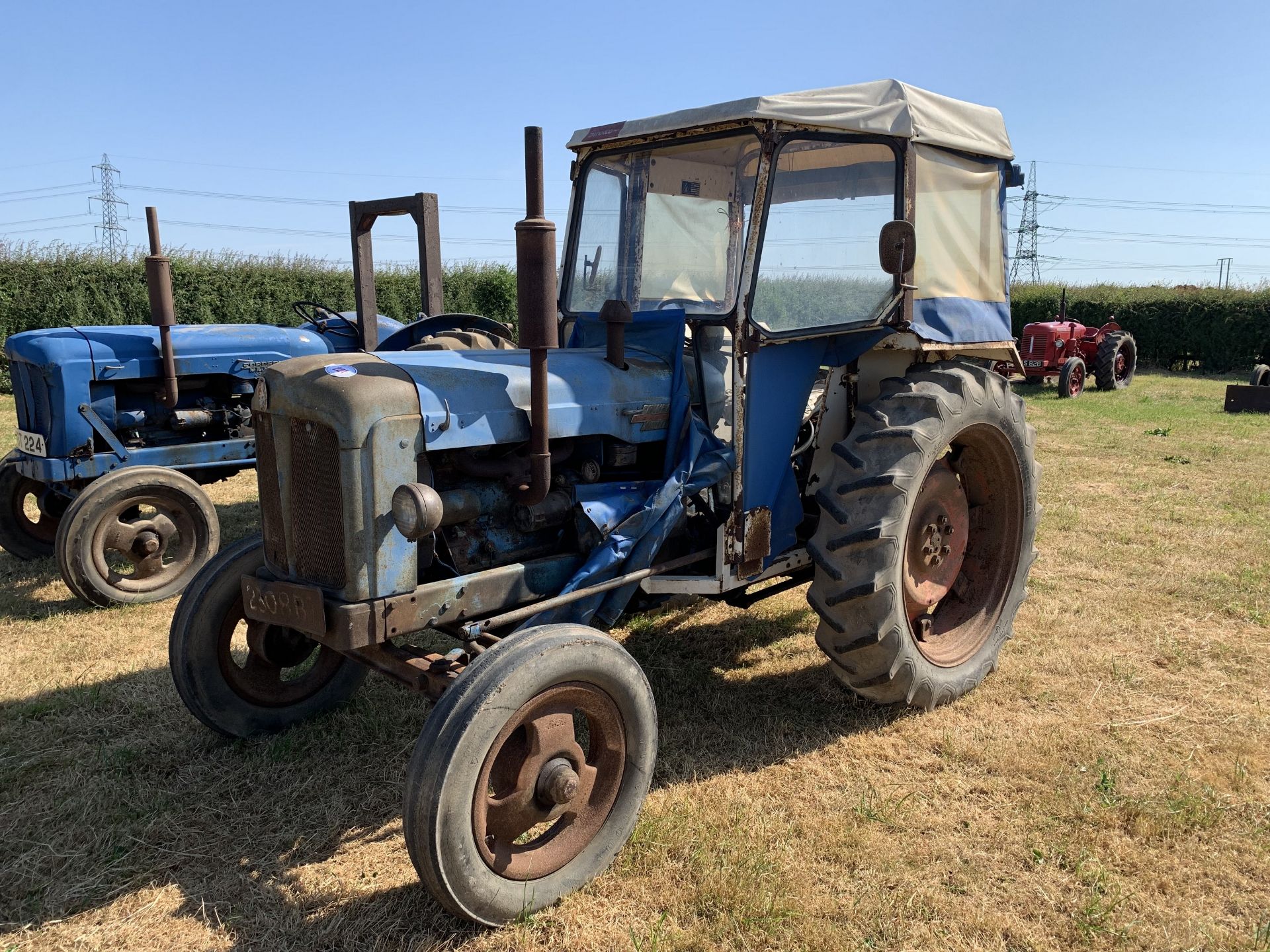 NO VAT Fordson Major tractor, with cab