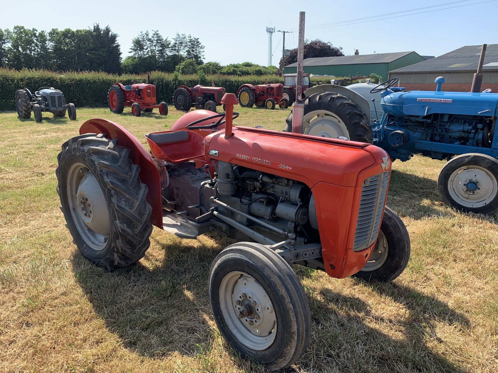 NO VAT Massey Ferguson 35X tractor, 2136 hours - Image 4 of 4