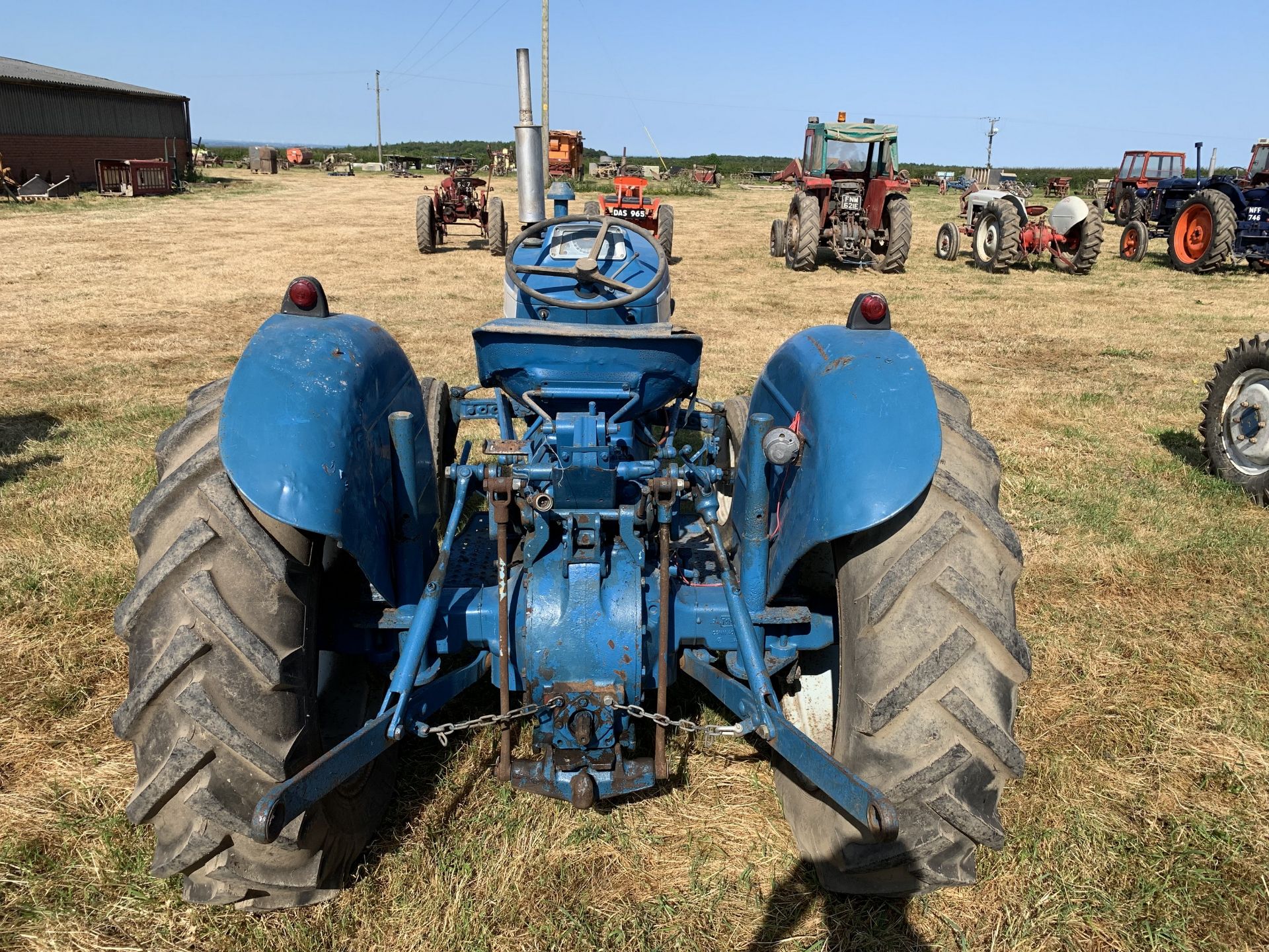 NO VAT Ford 3000 tractor, 5157 hours - Image 3 of 4