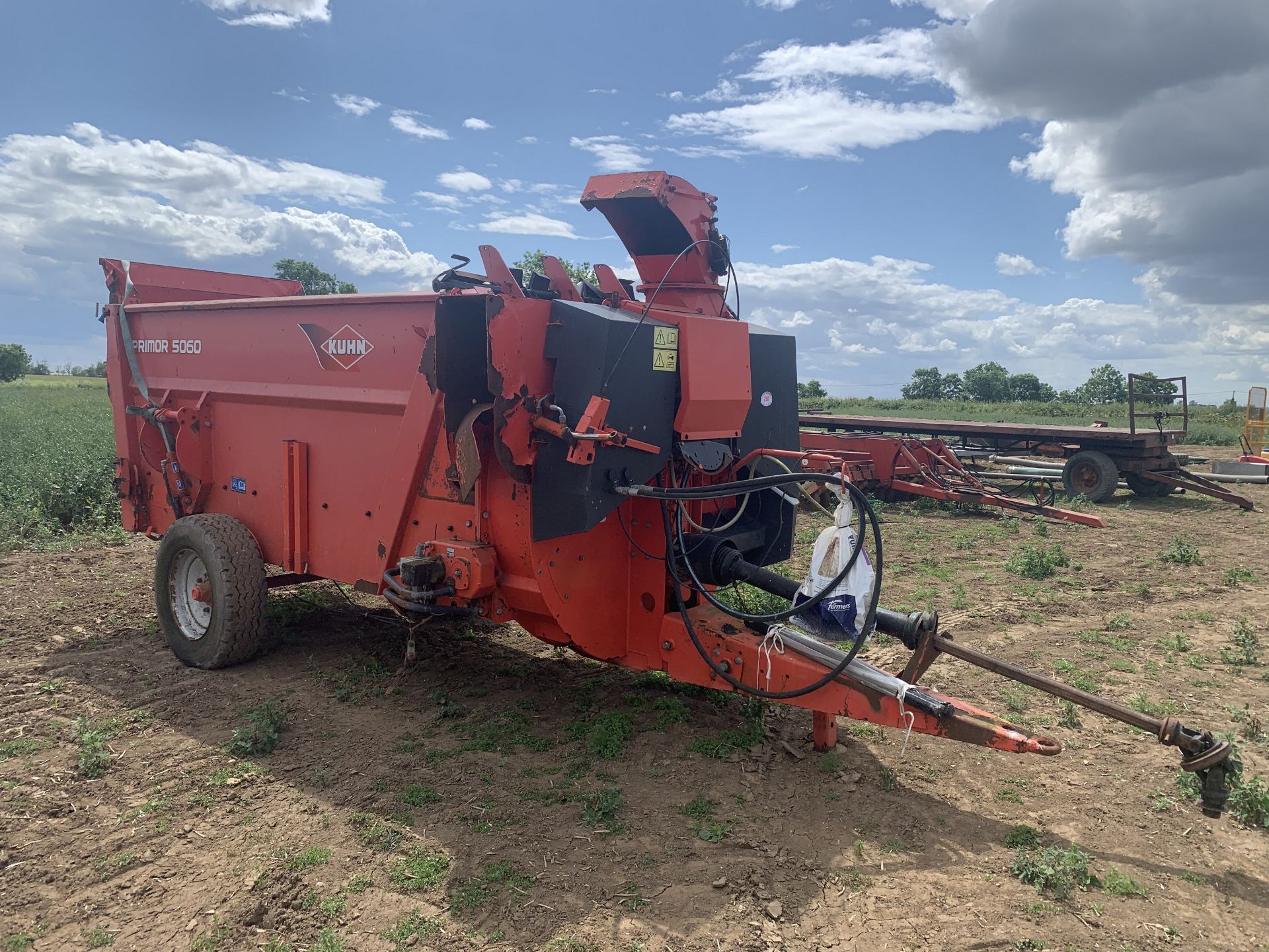 NO VAT Kuhn 5060 straw blower - Image 6 of 6