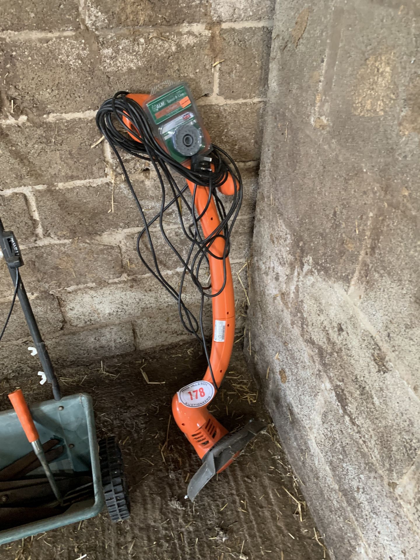 NO VAT Flymo strimmer