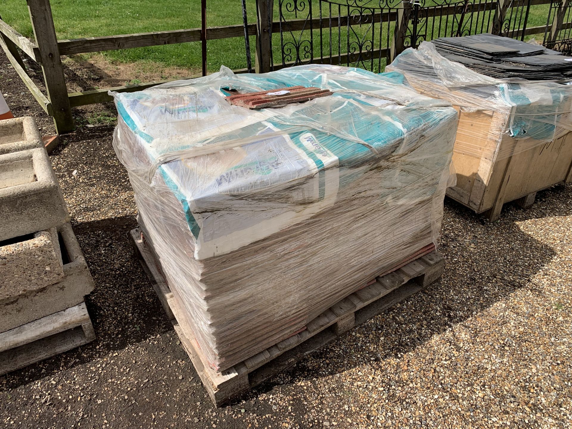 NO VAT Pallet of tiles