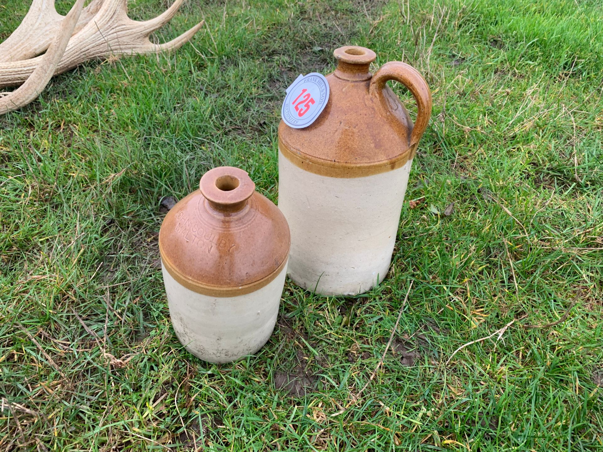 2 Earthernware pots