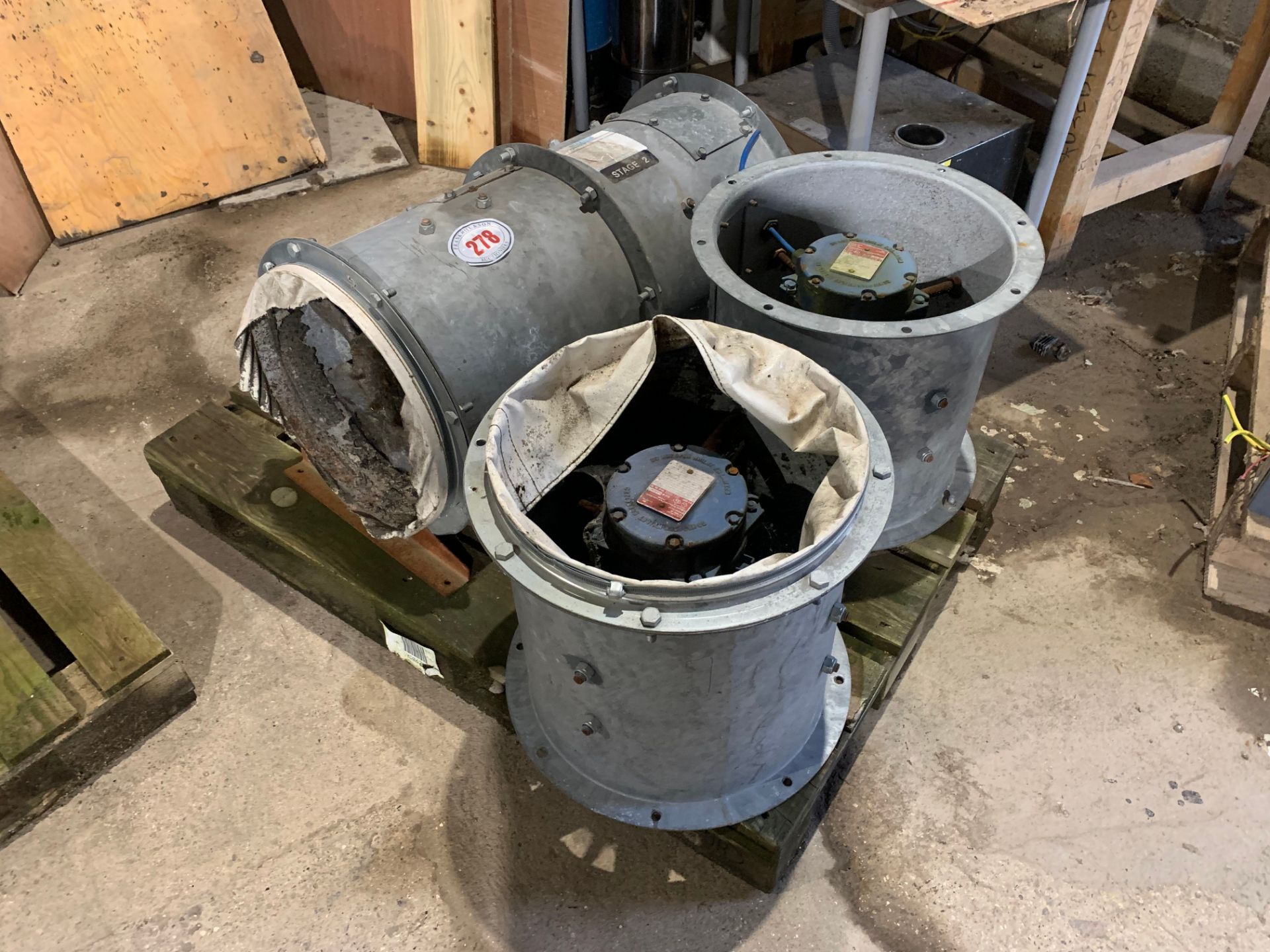 4 extractor fan units with motors