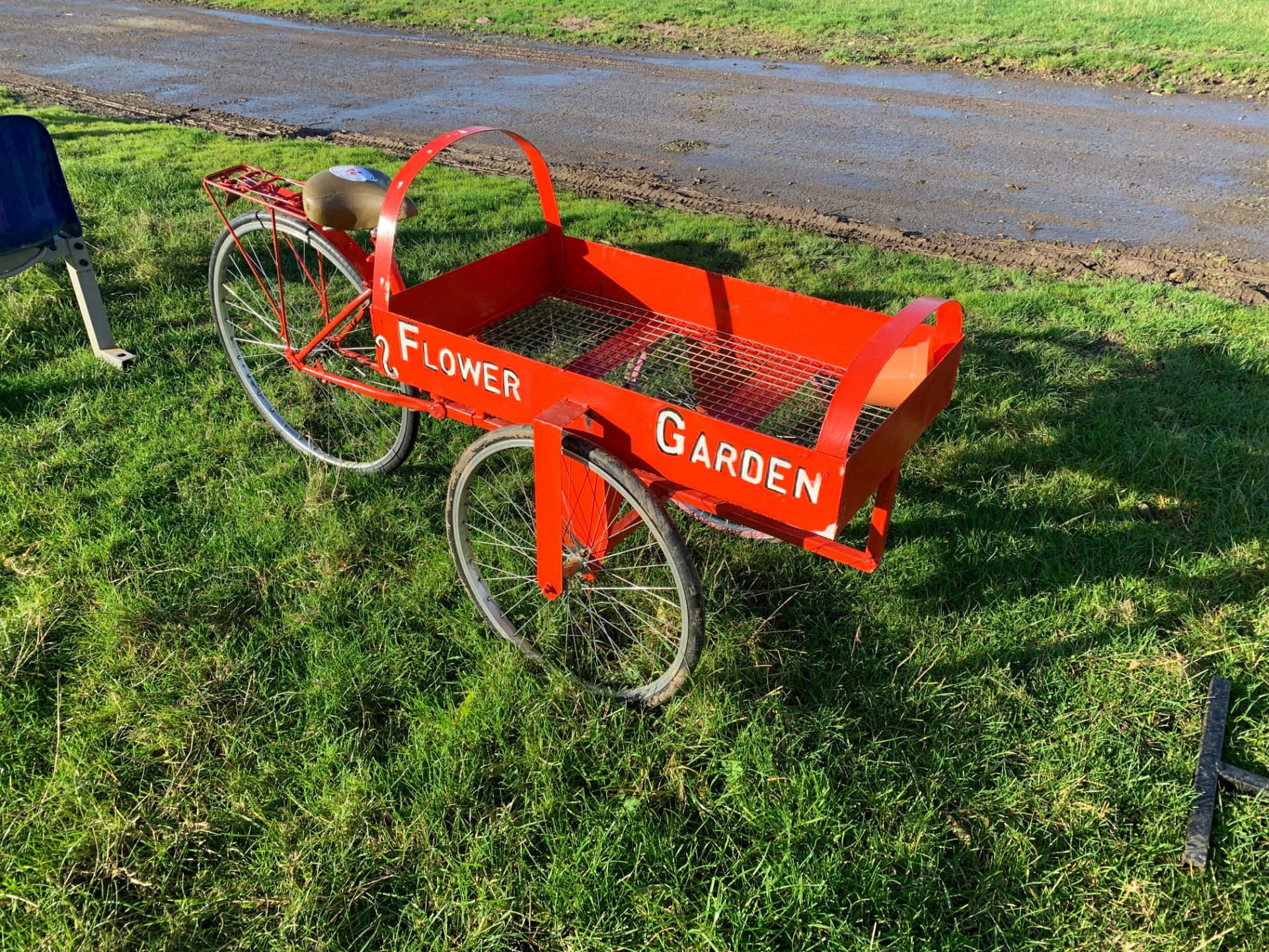 Flower garden display bike - Image 2 of 2