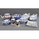 Quantity of 19th & 20th century Staffordshire pottery to include teapots, etc (a lot)