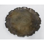 Walker & Hall presentation silver tray, Sheffield 1929, of large proportions with pie crust