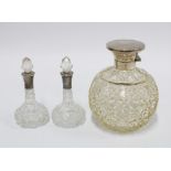 George V silver mounted & hobnail glass scent bottle, Birmingham 1923, with internal glass stopper