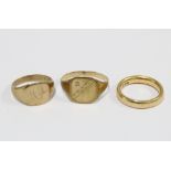 18ct gold wedding band, Birmingham 1929 together with two 9ct gold signet rings (3)