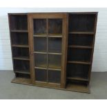 Early 20th century breakfront bookcase with glazed central section flanked by open shelves, 153 x