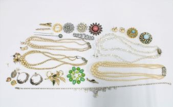 Collection of costume jewellery (a lot)