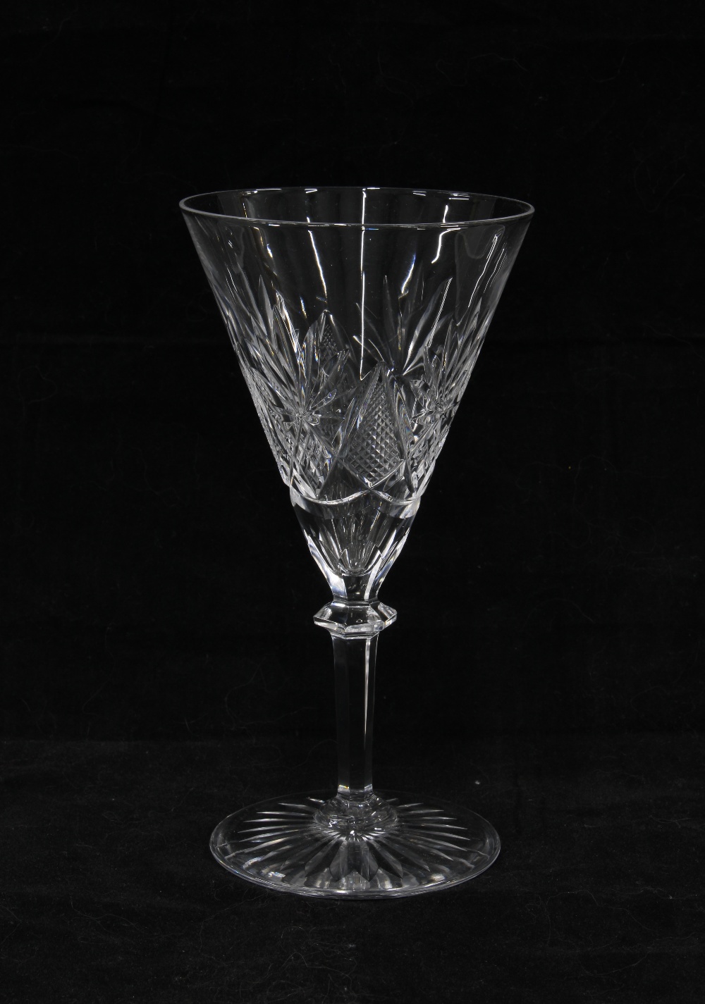 Set of eleven cut crystal wine glasses (11) - Image 2 of 2