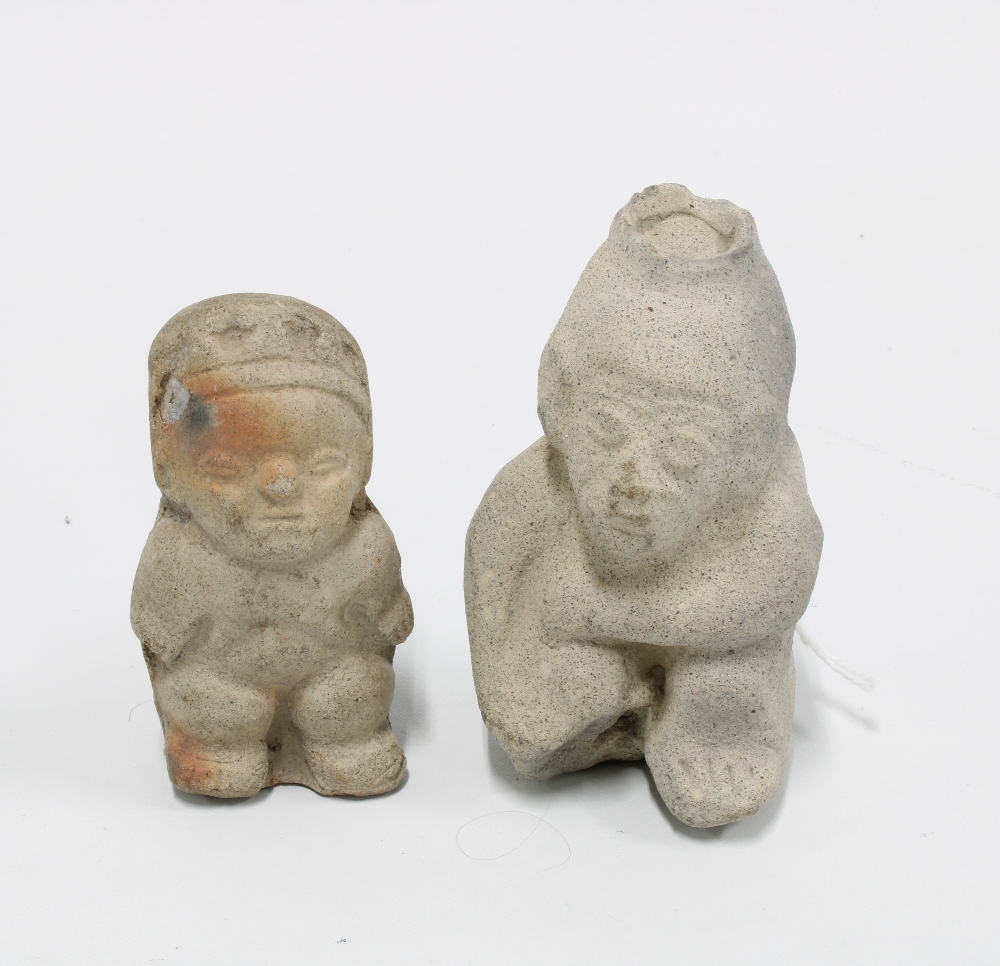 Two South American stone figures, possibly pre-Columbian, 9cm high (2)