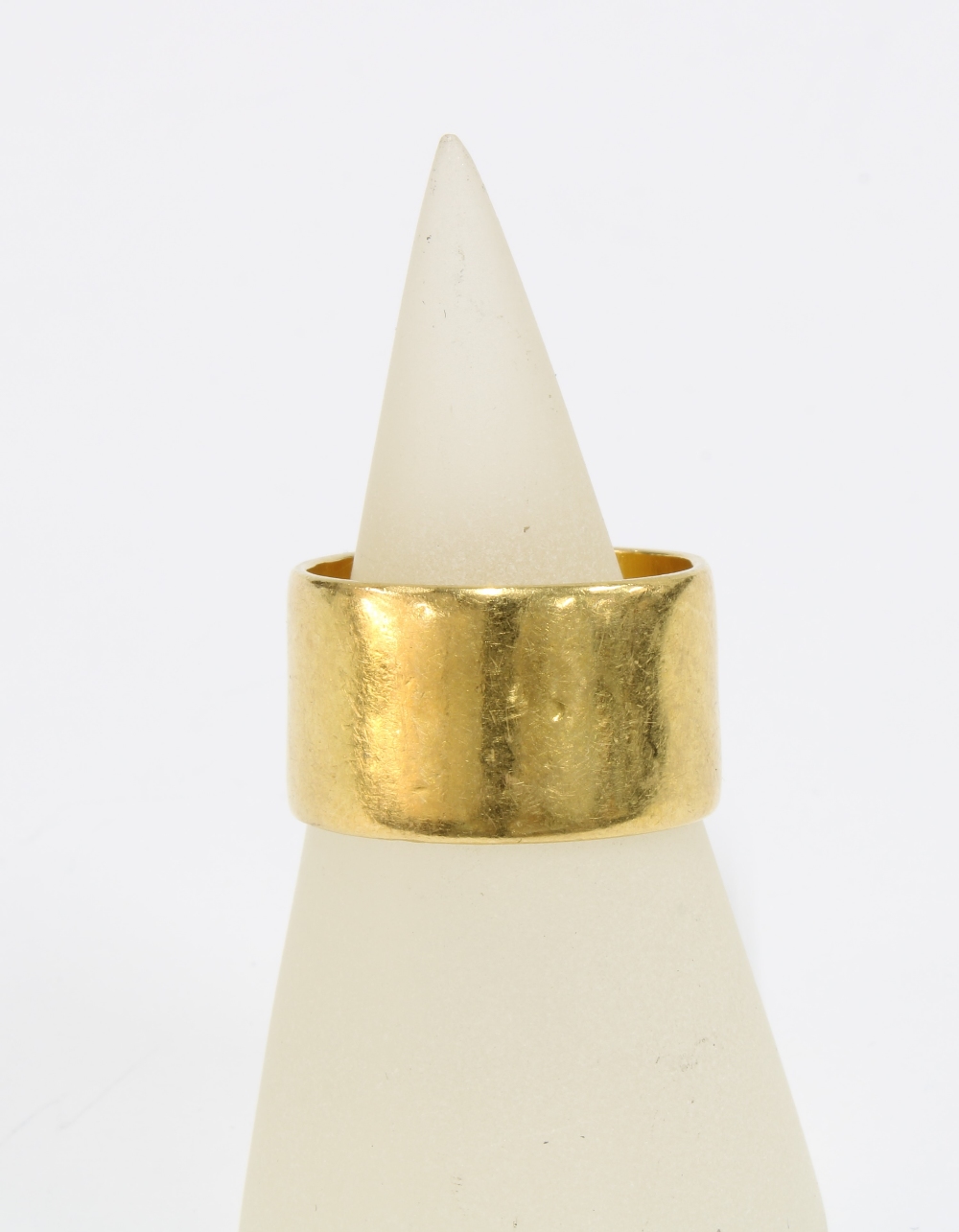 Vintage 22 carat yellow gold wedding band, London 1964, approx 10.5grams, size O - Image 2 of 4