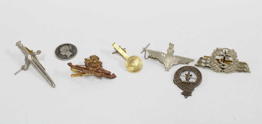 A collection of cap badges and cufflinks together with a Victorian florin coin (a lot)