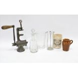 Vintage kitchenalia and glassware (6)