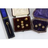 9ct gold Horseshoe tiepin, gemset, stamped 375, together with a cased set with three Masonic