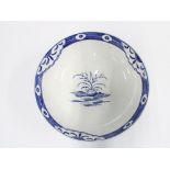Worcester blue and white bowl with crescent backstamp, 18cm diameter