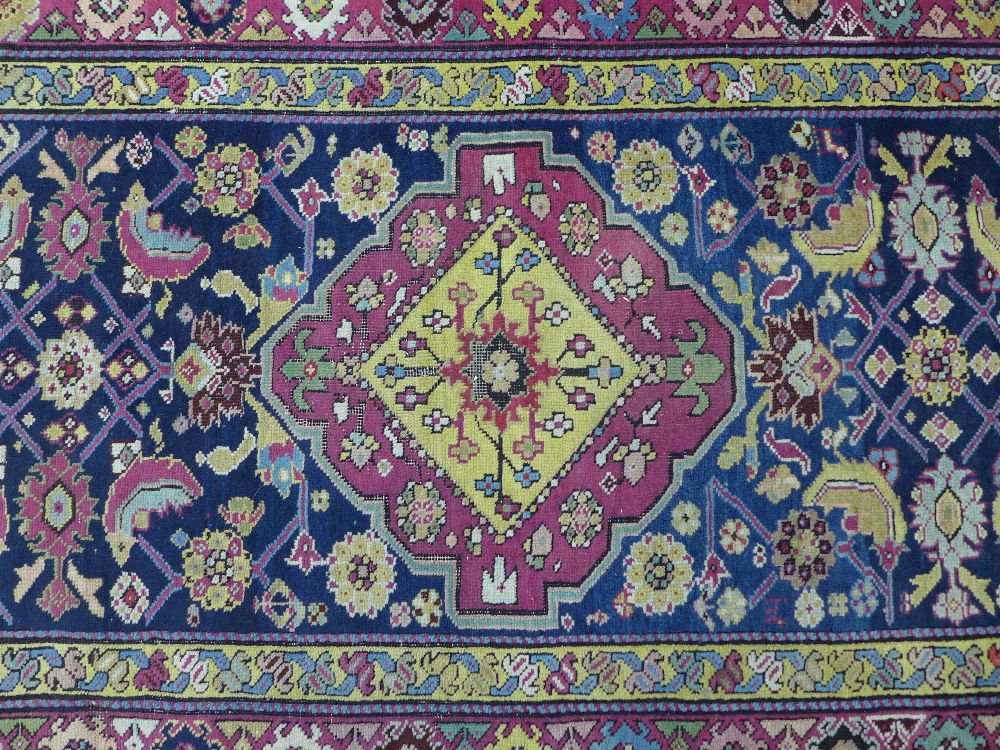 Persian runner, blue field with multiple flowerhead borders, 528 x 108cm - Image 3 of 4