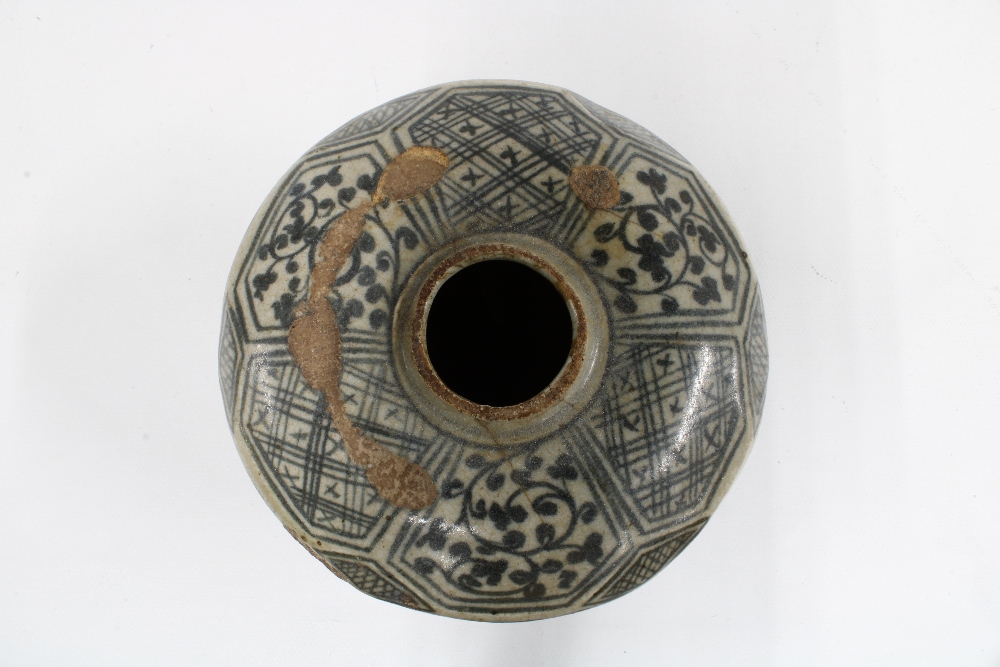 Thailand Sawankhalok faceted stoneware pot, circa 15th / 16th century, 10cm high. Provenance: - Image 3 of 4