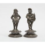A pair of white metal medieval style musician figures, 8.5cm high (2)