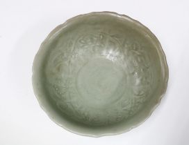 Longquan celadon bowl, Yuan Dynasty, 17cm.