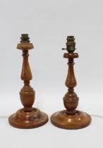 Two wooden baluster knop table lamps, taller 23cm (2)