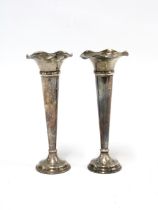 A pair of Edwardian silver bud vases, Birmingham 1908, 14cm (2)