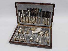 Cutlery Canteen containing as suite of Epns flatware